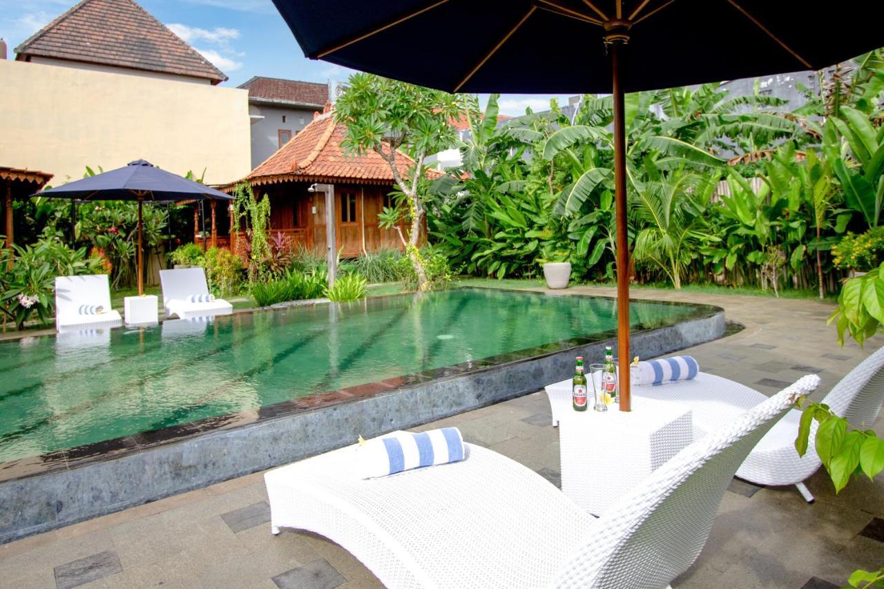 Moson Villa Legian Exterior foto